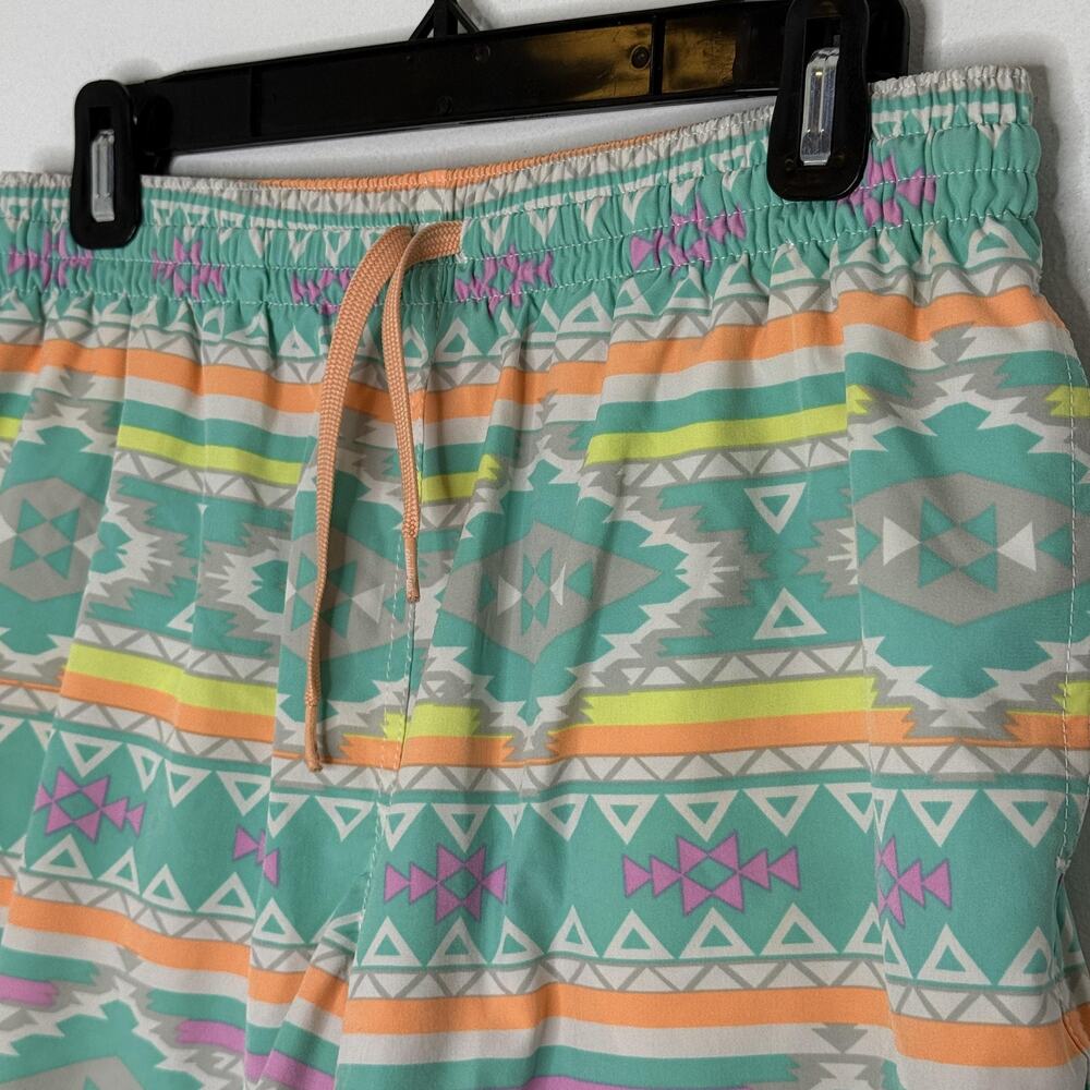 Chubbies Shorts Mens Medium Multicolor Aztec Mesh Lined Swim 5.5" Inseam